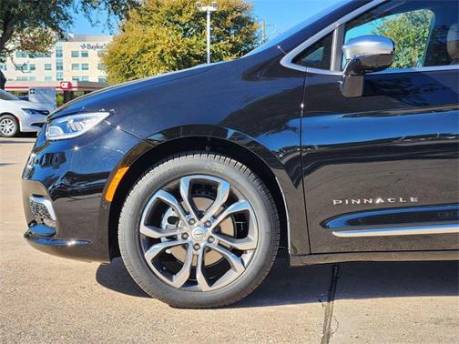 2026 Chrysler Pacifica L