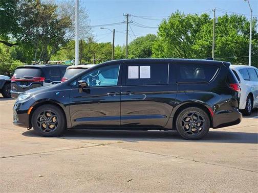 2022 Chrysler Pacifica Hybrid Limited