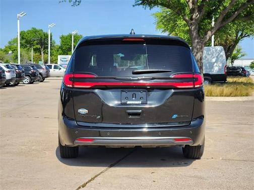 2022 Chrysler Pacifica Hybrid Limited