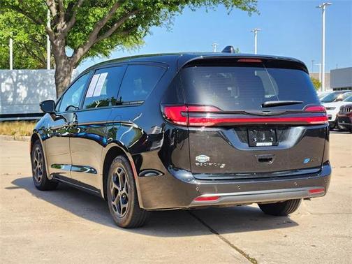 2022 Chrysler Pacifica Hybrid Limited