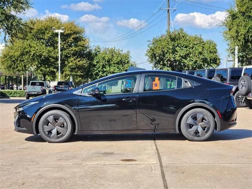 2023 Toyota Prius LE