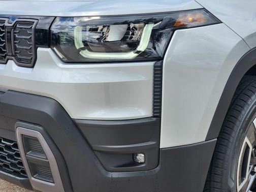 Silver Zynith Clearcoat 2026 Jeep Cherokee Limited