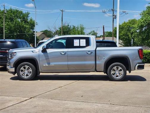 2024 GMC Sierra 1500 SLT