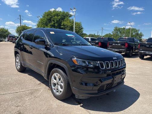 Diamond Black Crystal Pearlcoat 2025 Jeep Compass Sport