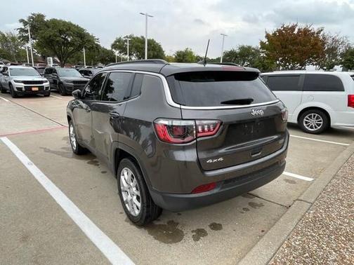 2024 Jeep Compass Latitude Lux
