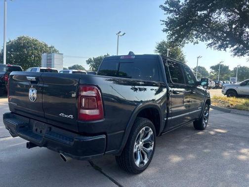 Diamond Black Crystal Pearlcoat 2020 RAM 1500 Limited