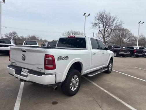2022 RAM 2500 Laramie Crew Cab 4x4 6'4' Box