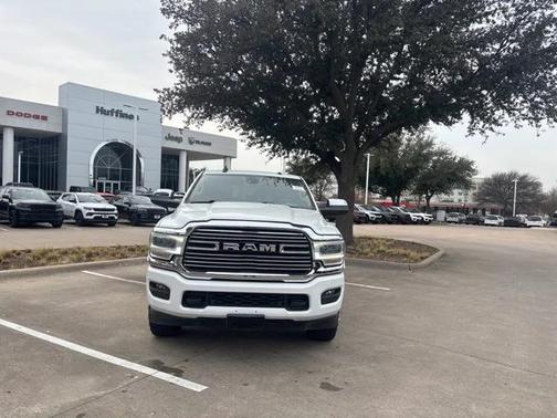 2022 RAM 2500 Laramie Crew Cab 4x4 6'4' Box