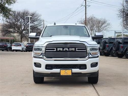 2022 RAM 2500 Laramie Crew Cab 4x4 6'4' Box