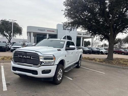 2022 RAM 2500 Laramie Crew Cab 4x4 6'4' Box