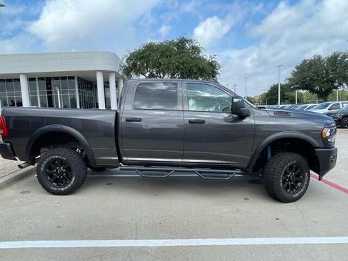 2024 RAM 2500 Tradesman Crew Cab 4x4 6'4' Box