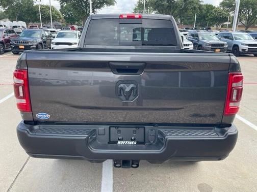 2024 RAM 2500 Tradesman Crew Cab 4x4 6'4' Box