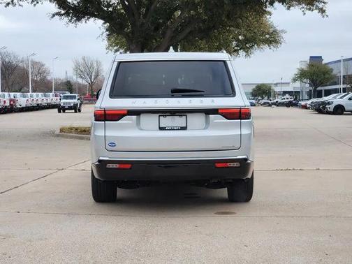 2023 Jeep Wagoneer Series II 4x2