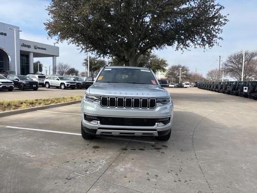2023 Jeep Wagoneer Series II 4x2