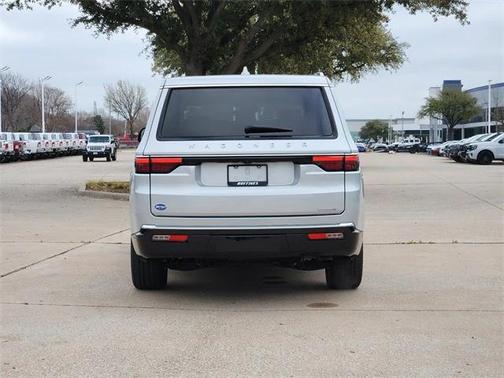 2023 Jeep Wagoneer Series II 4x2