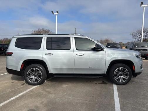 2023 Jeep Wagoneer Series II 4x2