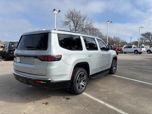 2023 Jeep Wagoneer Series II 4x2