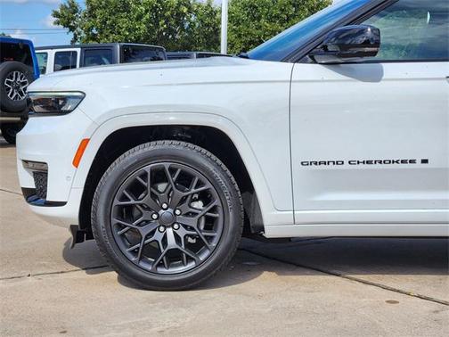2025 Jeep Grand Cherokee L Summit Reserve