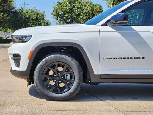 2025 Jeep Grand Cherokee Altitude