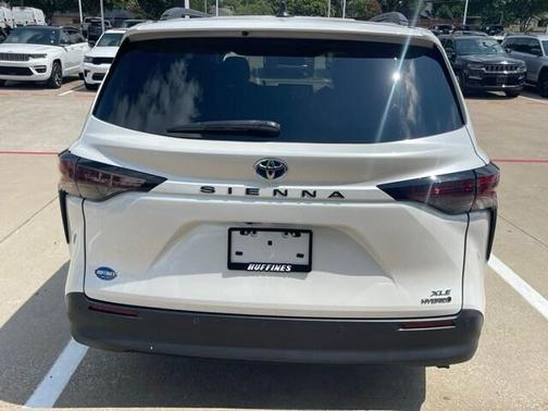 2023 Toyota Sienna XLE 7 Passenger