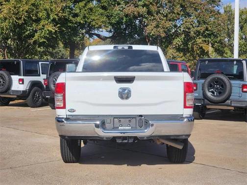 2024 RAM 2500 Tradesman Crew Cab 4x2 8' Box