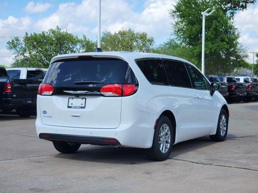 Bright White Clearcoat 2026 Chrysler Voyager LX