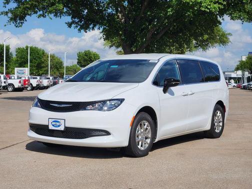 Bright White Clearcoat 2026 Chrysler Voyager LX
