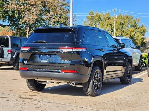 2025 Jeep Grand Cherokee Altitude