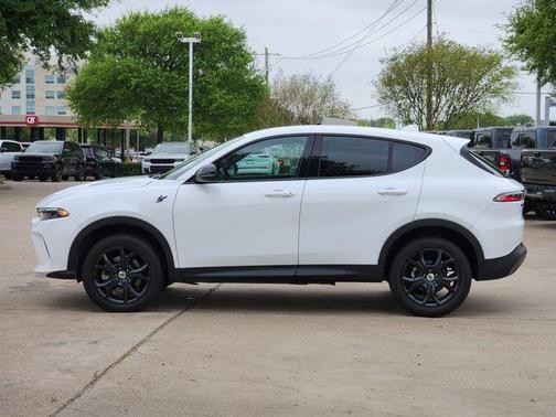 Q Ball 2023 Dodge Hornet GT AWD