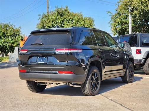2025 Jeep Grand Cherokee Altitude