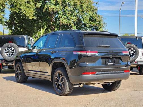 2025 Jeep Grand Cherokee Altitude