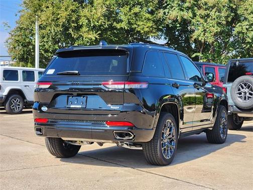 2025 Jeep Grand Cherokee Summit