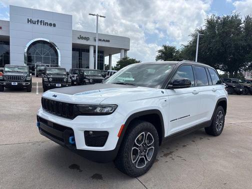 Bright White Clearcoat 2023 Jeep Grand Cherokee 4xe Trailhawk