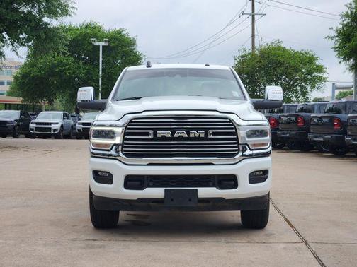 2024 RAM 2500 Laramie Crew Cab 4x4 6'4' Box