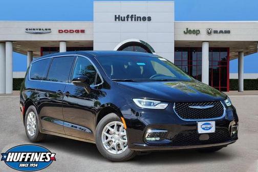 Diamond Black Crystal Pearlcoat 2026 Chrysler Pacifica L