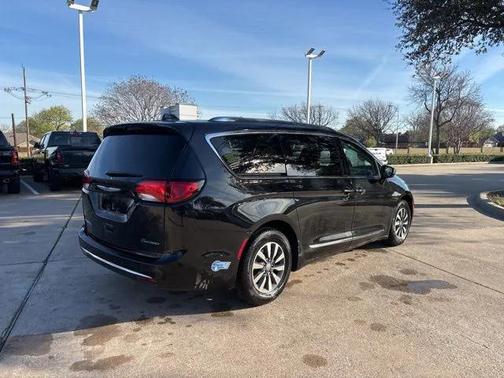 2020 Chrysler Pacifica Hybrid Limited