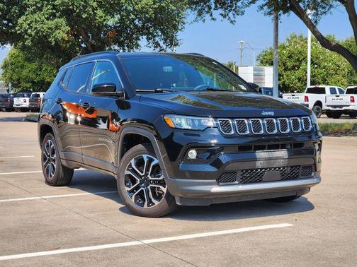 Diamond Black Crystal Pearlcoat 2024 Jeep Compass Limited