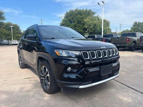Diamond Black Crystal Pearlcoat 2024 Jeep Compass Limited