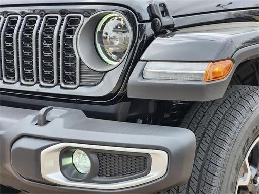 2026 Jeep Gladiator Sahara 4x4