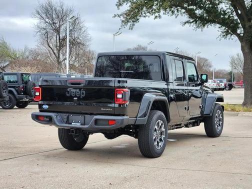 2026 Jeep Gladiator Sahara 4x4