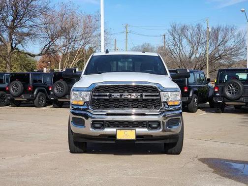 2021 RAM 3500 Tradesman Crew Cab 4x4 8' Box