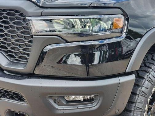 Diamond Black Crystal Pearlcoat 2026 RAM 1500 Rebel