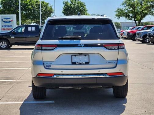 2023 Jeep Grand Cherokee Laredo