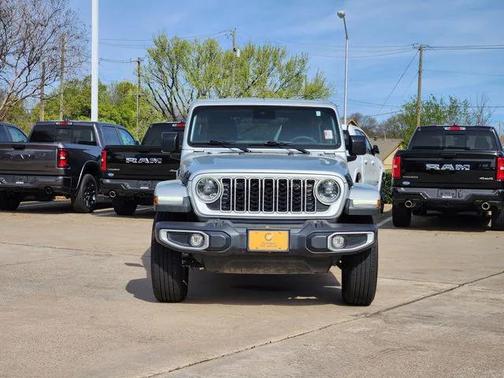 2024 Jeep Wrangler 4-Door Sahara 4x4