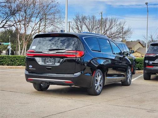 2026 Chrysler Pacifica L