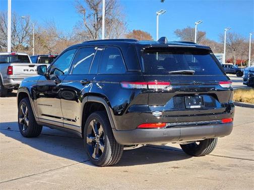 2025 Jeep Grand Cherokee Altitude