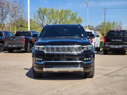 Diamond Black Crystal Pearlcoat 2022 Jeep Grand Wagoneer Series II 4x4