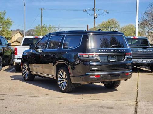 Diamond Black Crystal Pearlcoat 2022 Jeep Grand Wagoneer Series II 4x4