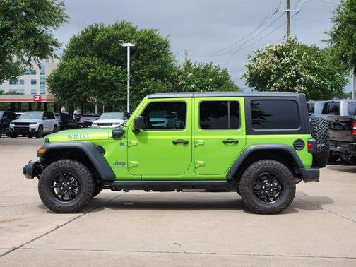 Mojito Clearcoat 2025 Jeep Wrangler 4xe Willys