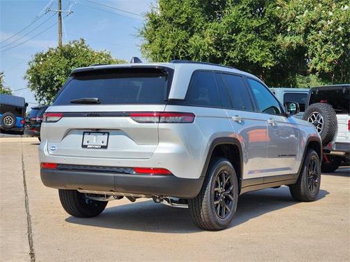 2025 Jeep Grand Cherokee Altitude